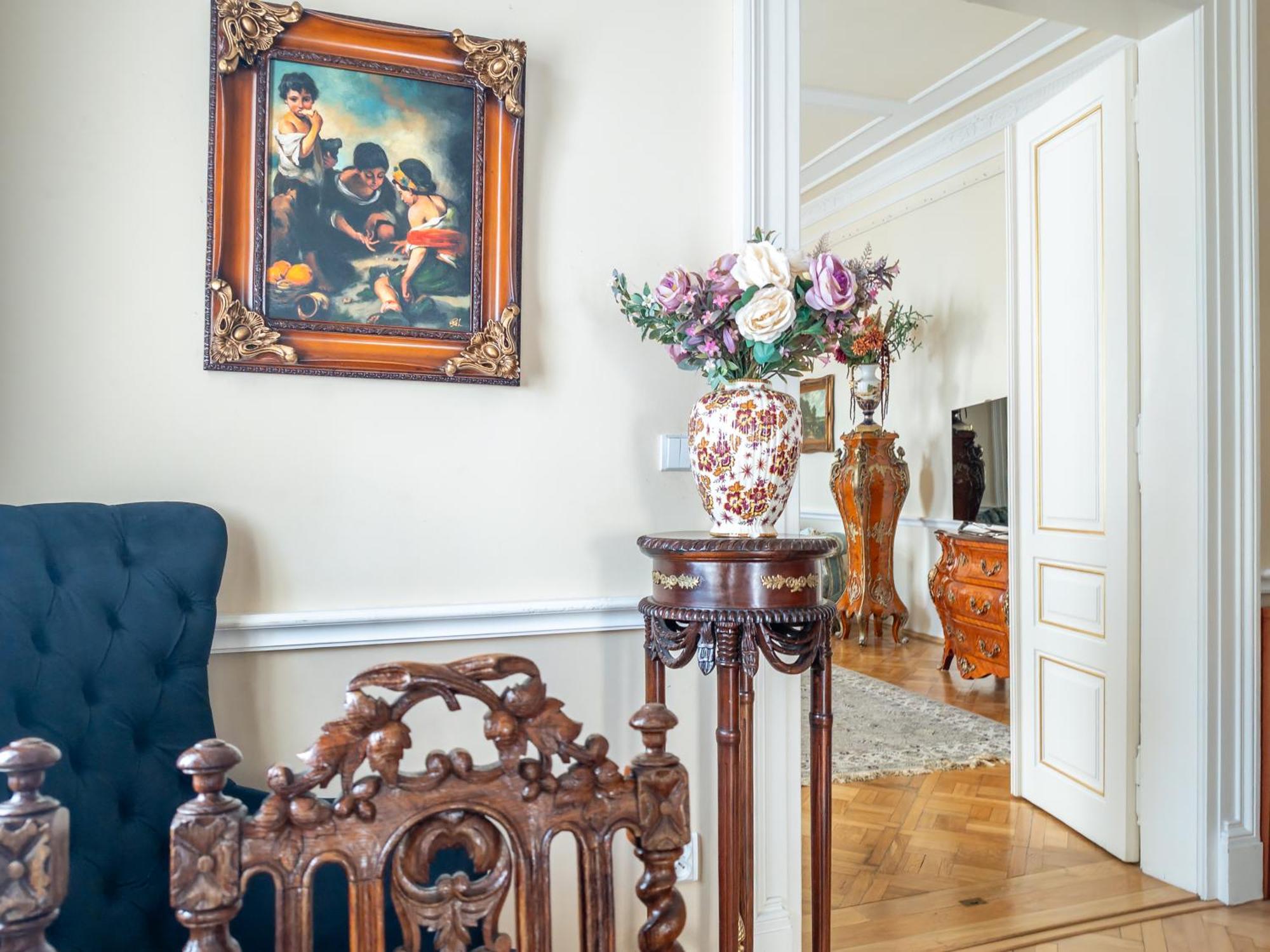 Villa With Hot-Tub, Terrace And Garden, Wenceslass Square ปราก ภายนอก รูปภาพ